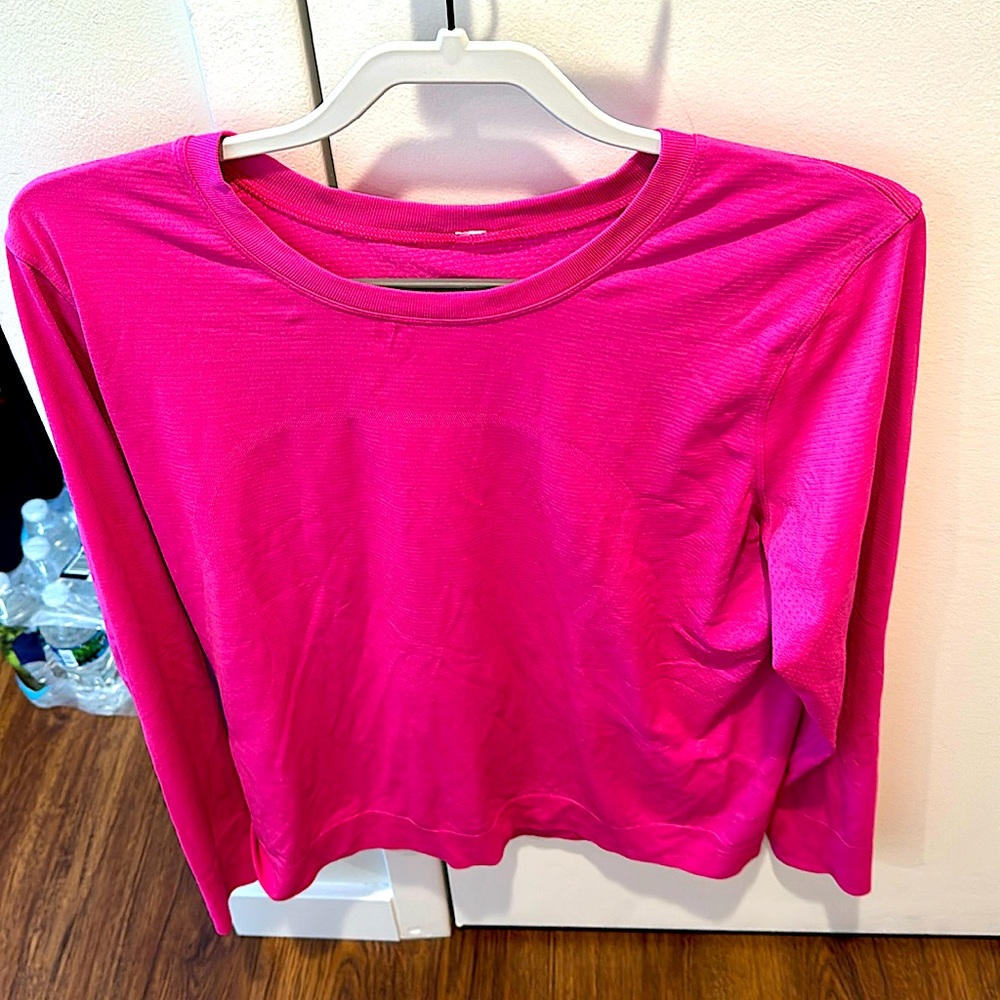 lululemon athletica Long Sleeve Tee in Bright Pink